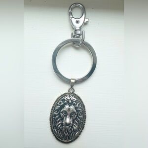 Silvertone Lion Head Keychain